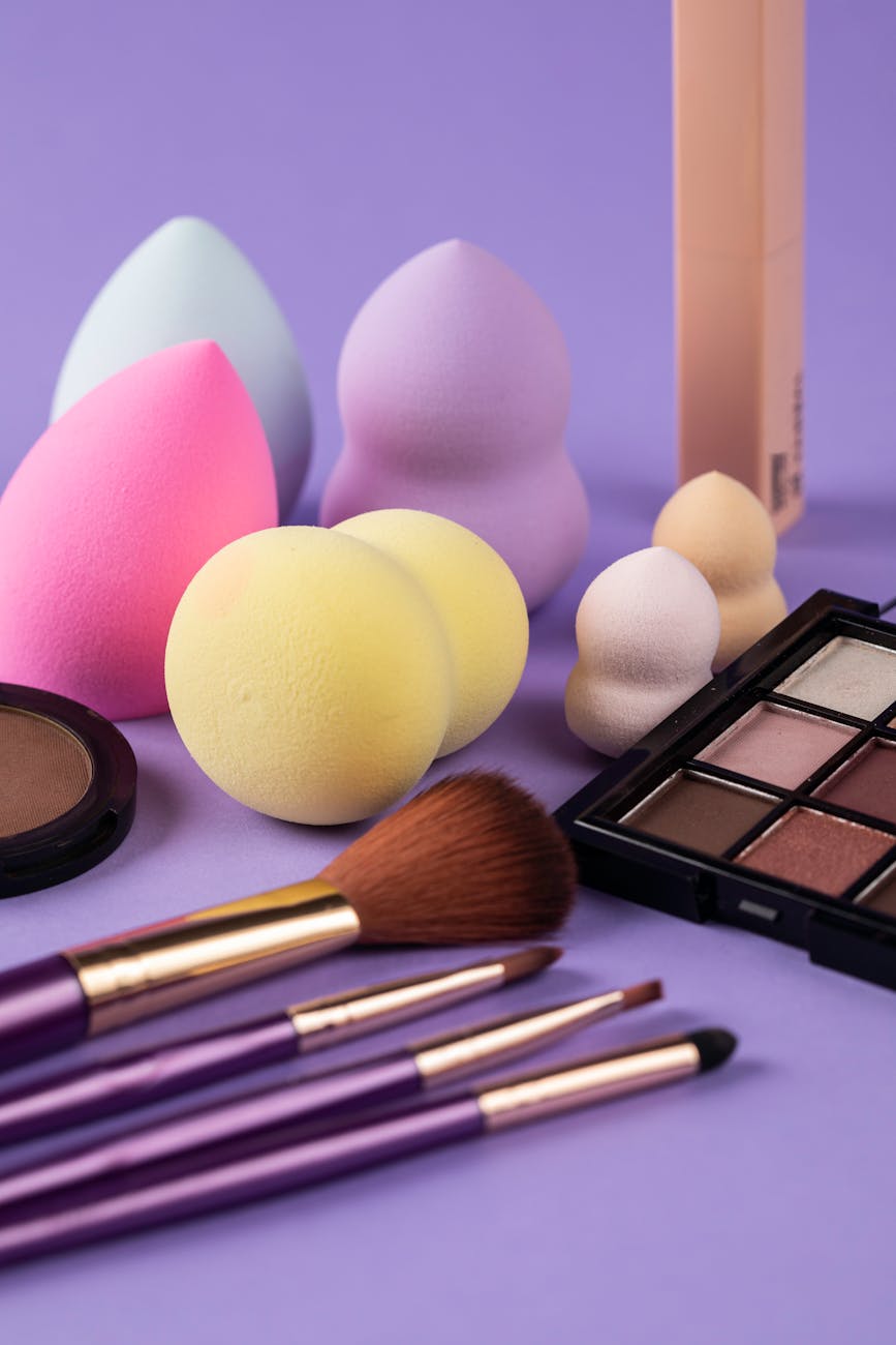 close up photo of makeup tools